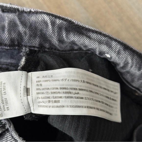 Abercrombie & Fitch The '90s Straight Ultra High Rise with split hem black - Picture 8 of 9